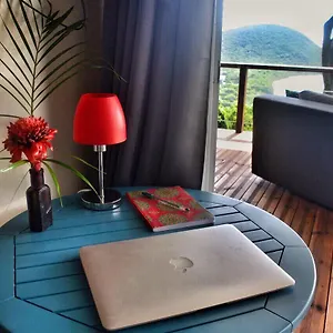 Du Côté De Chez Swann Lodge